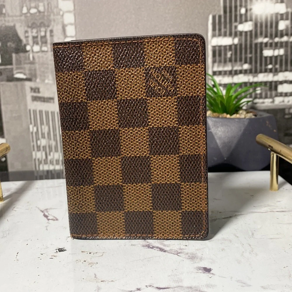Authentic Louis Vuitton Damier Card Holder